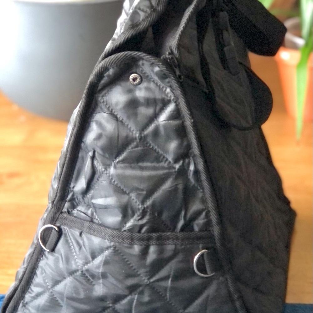 Quilted Pet Carrier/Car Seat - Picture 11 of 12